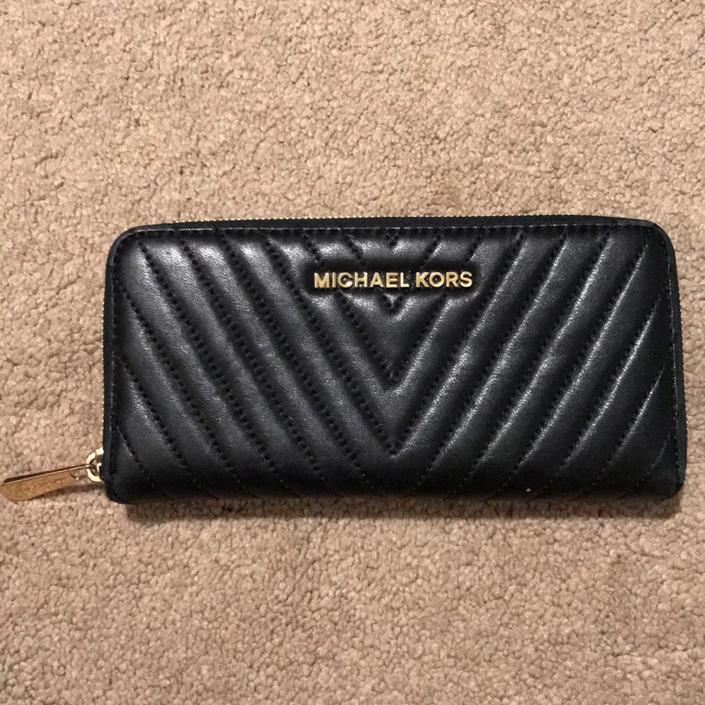 MK Black Wallet [AUTHENTIC]